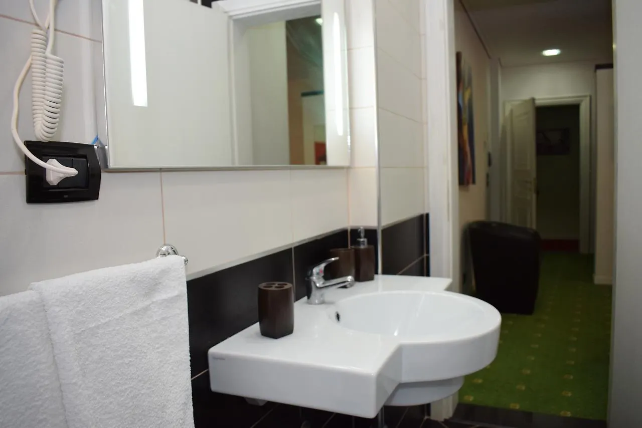 Hotel Brooklyn Vlora 4*,